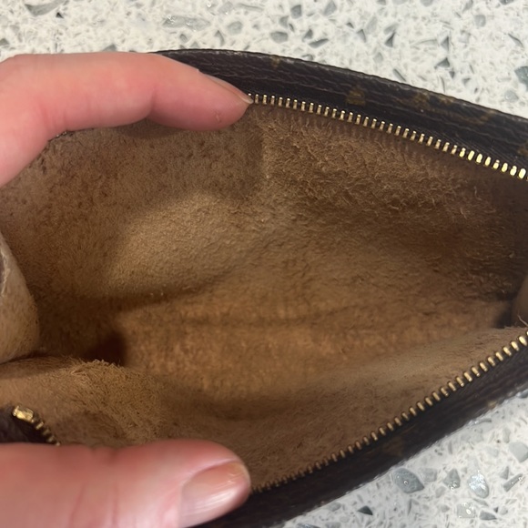 - Louis Vuitton Mini Pochette Accessories in Monogram canvas - Picture 5 of 9